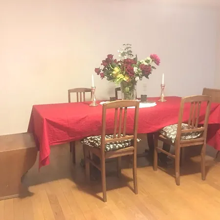 With 4 Bedrooms In With Wonderful Mountain View And Wifi 15 Km From The Slopes *