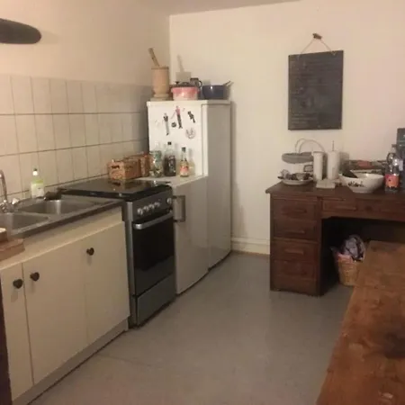 With 4 Bedrooms In With Wonderful Mountain View And Wifi 15 Km From The Slopes Appartamento